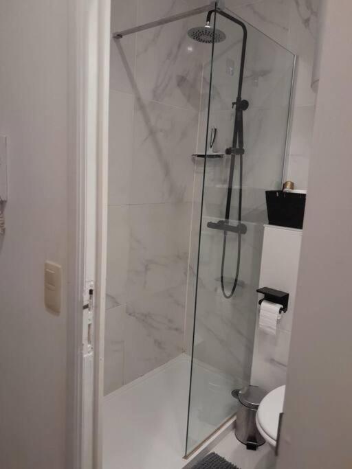 Апартаменти Design Studio Perfectly Located - Eu Madou - Park Брюссель Екстер'єр фото